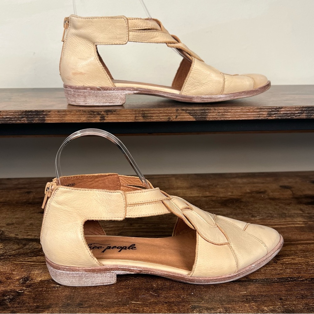 Free people‎ Wonderlust Tan Flats Natural Leather Criss Cross women's 37/6.5